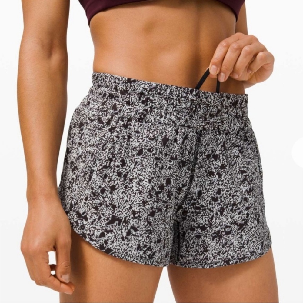 Lululemon Track That Short 5” Sporadic Black Rhino Grey Size 2